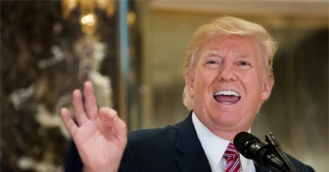 THẾ GIỚI 24H: Ông Trump phát biểu “sốc” về vụ Nga can thiệp bầu cử Mỹ, Mỹ dỡ bỏ lệnh trừng phạt với các nước mua vũ khí của Nga?