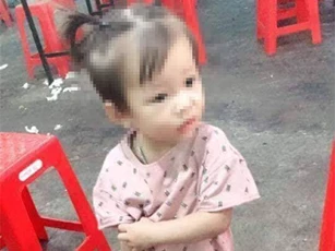 Hà Tĩnh: Bé gái 2 tuổi mất tích khi chơi trước sân nhà