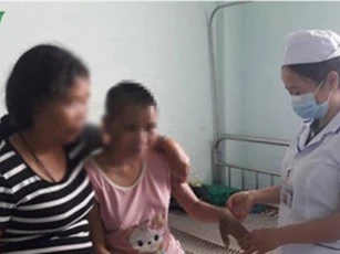 Khẩn trương điều tra, khởi tố vụ cô gái bị tra tấn như thời trung cổ