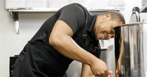 Khởi nghiệp thành công từ nước sốt thịt nướng