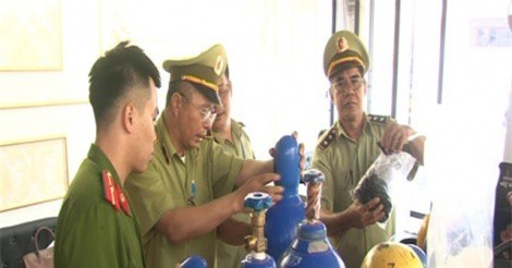 Lạng Sơn: Thu giữ gần 500 kg khí bóng cười tại 2 quán trà sữa