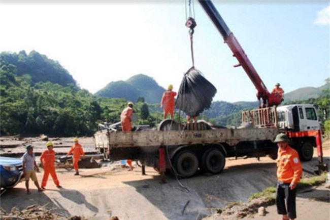 Yên Bái khắc phục lưới điện sau mưa lũ