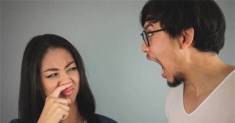 Bị bạn gái từ chối hôn do hôi miệng, chàng trai đi khám và cái kết bất ngờ