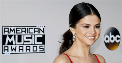 Không có Justin Bieber, Selena Gomez còn cả sản nghiệp để mừng tuổi 26