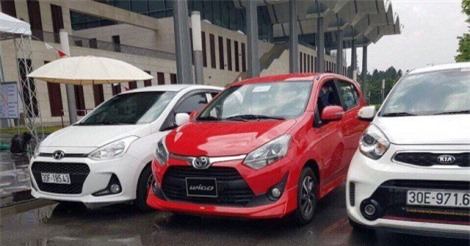 Ô tô nhỏ 300 triệu đồng: Đổ bộ cả loạt, giải cơn khát xế hộp dân Việt
