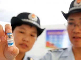 Trung Quốc bắt 15 người liên quan tới bê bối vắc-xin giả