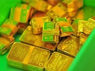 Giá vàng hôm nay 26/7: Tạm ngừng sụt giảm