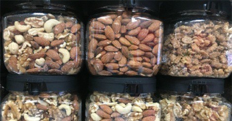 Ăn nhiều hạt dinh dưỡng có thể gây thừa chất xơ