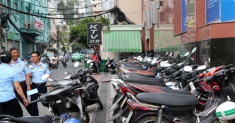 TP HCM muốn dành tối thiểu 1,5 m vỉa hè cho người đi bộ