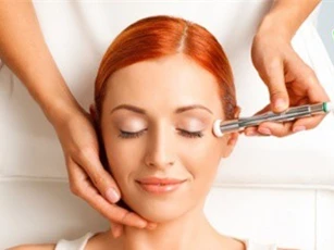 8 dịch vụ làm đẹp nên được thực hiện tại các cơ sở chuyên nghiệp
