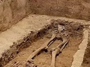 Bí mật kinh hoàng về bộ xương không đầu tại nhà thờ