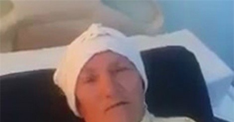 Cụ bà Syria dùng súng đuổi IS để cứu cháu