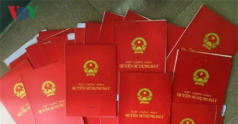 Người dân Quảng Ngãi bức xúc vì hàng trăm sổ đỏ vẫn còn nằm trong kho