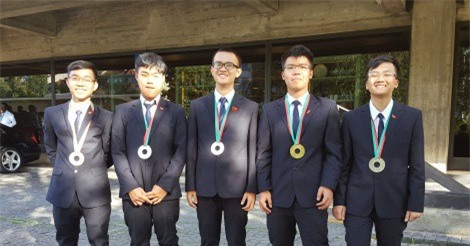 Olympic Vật lí quốc tế: Cả 5 thí sinh đội tuyển Việt Nam đoạt giải cao