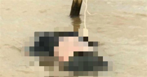 Cà Mau: Phát hiện thi thể người đàn ông trôi sông với nhiều vết thương
