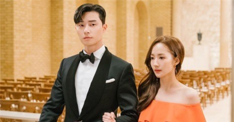 Cặp sao 'Thư ký Kim' tiếp tục bị tung bằng chứng hẹn hò 3 năm qua