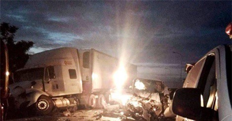 Quảng Nam: Xe đi rước dâu gặp nạn thảm khốc, 13 người tử vong