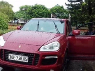 Bắt giữ đối tượng đi siêu xe Porsche vận chuyển 14 bánh heroin