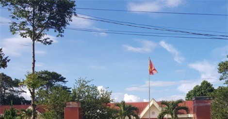 Đắk Lắk: Cán bộ tư pháp treo cổ sau vườn nhà