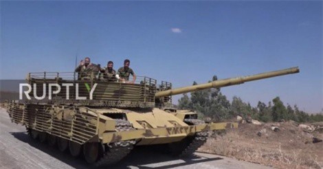 Syria: Quân chính phủ san phẳng tuyến phòng thủ IS ở Yarmouk Basin