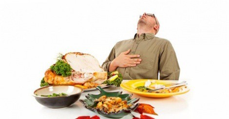 4 thói quen xấu sau khi ăn no nhiều người mắc