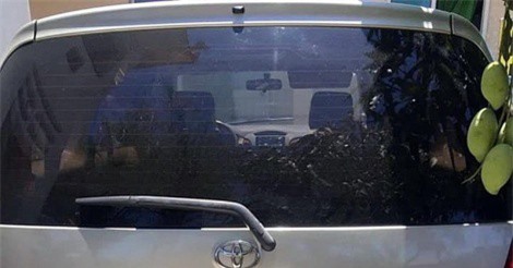 Bình Thuận: Con nợ tự cởi trói, lái ô tô của nhóm côn đồ bỏ chạy như phim