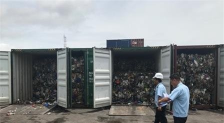 Buộc tái xuất 5 container rác thải ‘đội lốt’ phế liệu