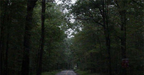 Con đường ma ám nổi tiếng nước Mỹ thách thức cả những ai can đảm nhất