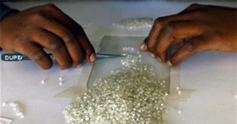 'Đột nhập' những nơi bán kim cương quý giá như bán rau