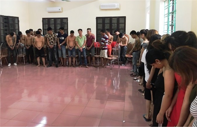 Thái Bình: Đột kích trang trại, phát hiện 50 đối tượng có dấu hiệu sử dụng ma túy