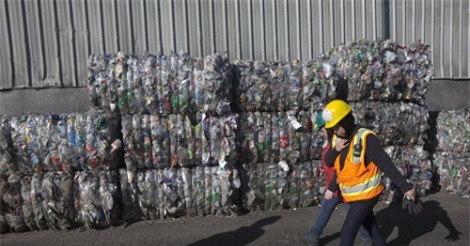 Doanh nghiệp thu gom phế liệu Mỹ gặp khó vì Trung Quốc ngừng nhập khẩu
