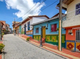 Tham quan thành phố 'lòe loẹt' nhất thế giới