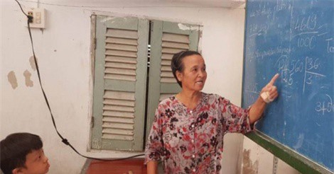 Bà giáo dành trọn cuộc đời “nâng bước” học trò nghèo