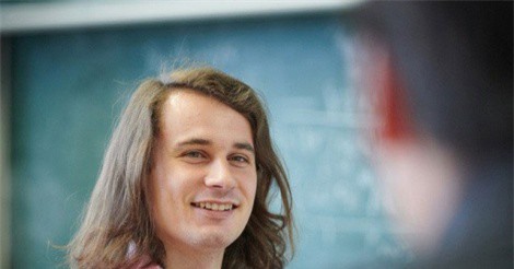 Giáo sư trẻ tuổi nhất nước Đức đoạt giải thưởng Fields danh giá năm 2018