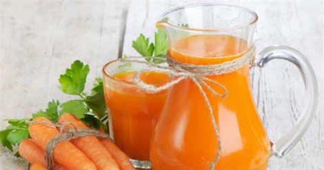 Vì sao nên uống nước ép cà rốt thường xuyên?