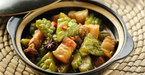 Trổ tài làm món thịt kho mướp đắng vừa ngon lại bổ