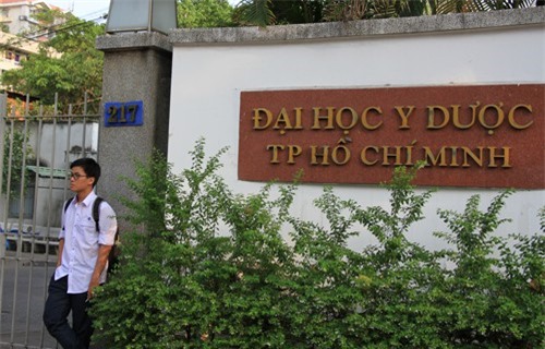 Trường ĐH Y dược TPHCM: Điểm chuẩn ngành Y đa khoa chỉ 24,95 điểm