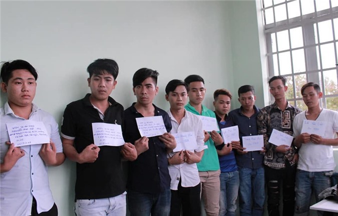 Bình Dương: Bắt nhóm đối tượng đâm chết người trong quán karaoke