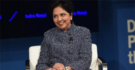 Cuộc đời và sự nghiệp của nữ tướng lừng danh Pepsi: Đặt chân tới Mỹ ở tuổi 22, kiếm được 31 triệu USD trong năm ngoái