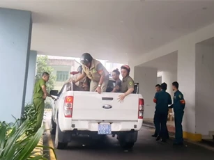 TPHCM: Kiểm tra chung cư, phát hiện 15 người có dấu hiệu sử dụng ma tuý