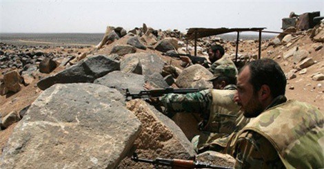 Lữ đoàn Syria dùng xe thiết giáp phá mìn đánh khủng bố ở Damascus