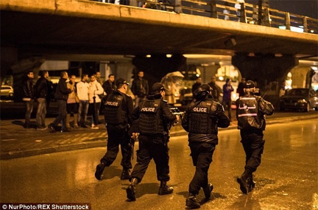 Đánh bom tự sát xe cận vệ tổng thống Tunisia, 14 người thiệt mạng