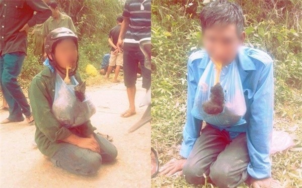 Hình ảnh ông lão trộm gà bị bắt ngậm gà chết gây xôn xao cư dân mạng