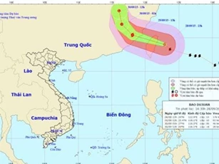 Tin mới nhất về cơn bão Dujuan: Biển Đông gió mạnh cấp 5, cấp 6