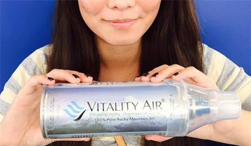 Không khí 'tươi' đóng chai nhập khẩu từ Canada gây sốt tại Trung Quốc