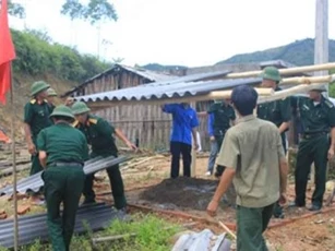 Giúp đồng bào biên giới xóa đói nghèo, lạc hậu