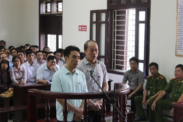 Nhận hối lộ, hai cán bộ nguyên kiểm lâm Thanh Hóa lĩnh 12 năm tù