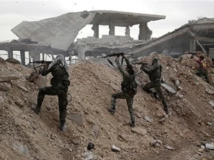 Syria điều chiến cơ dội hỏa lực vào thành trì IS ở Deir Ezzur