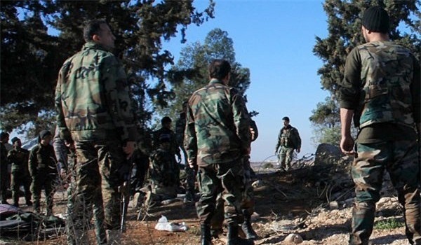 Trên đà giải vây Deir Ezzur, quân đội Syria giao tranh ác liệt với IS ở Raqqa