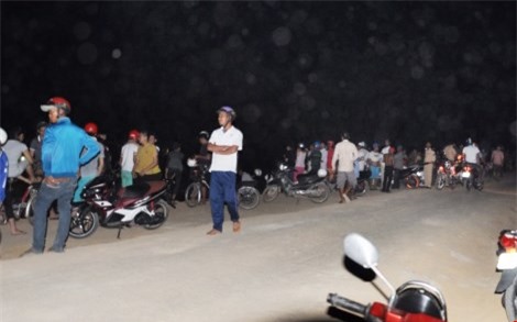 Bàng hoàng phát hiện bộ xương người bí ẩn dưới ao 